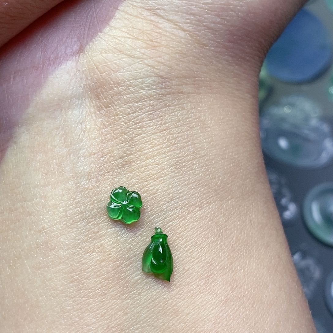 翡翠颈饰未镶嵌琳****心翡翠