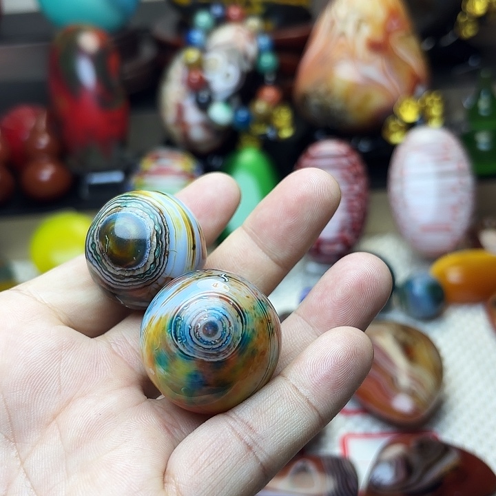 用***1玛瑙/玉髓未镶嵌珠宝半成品