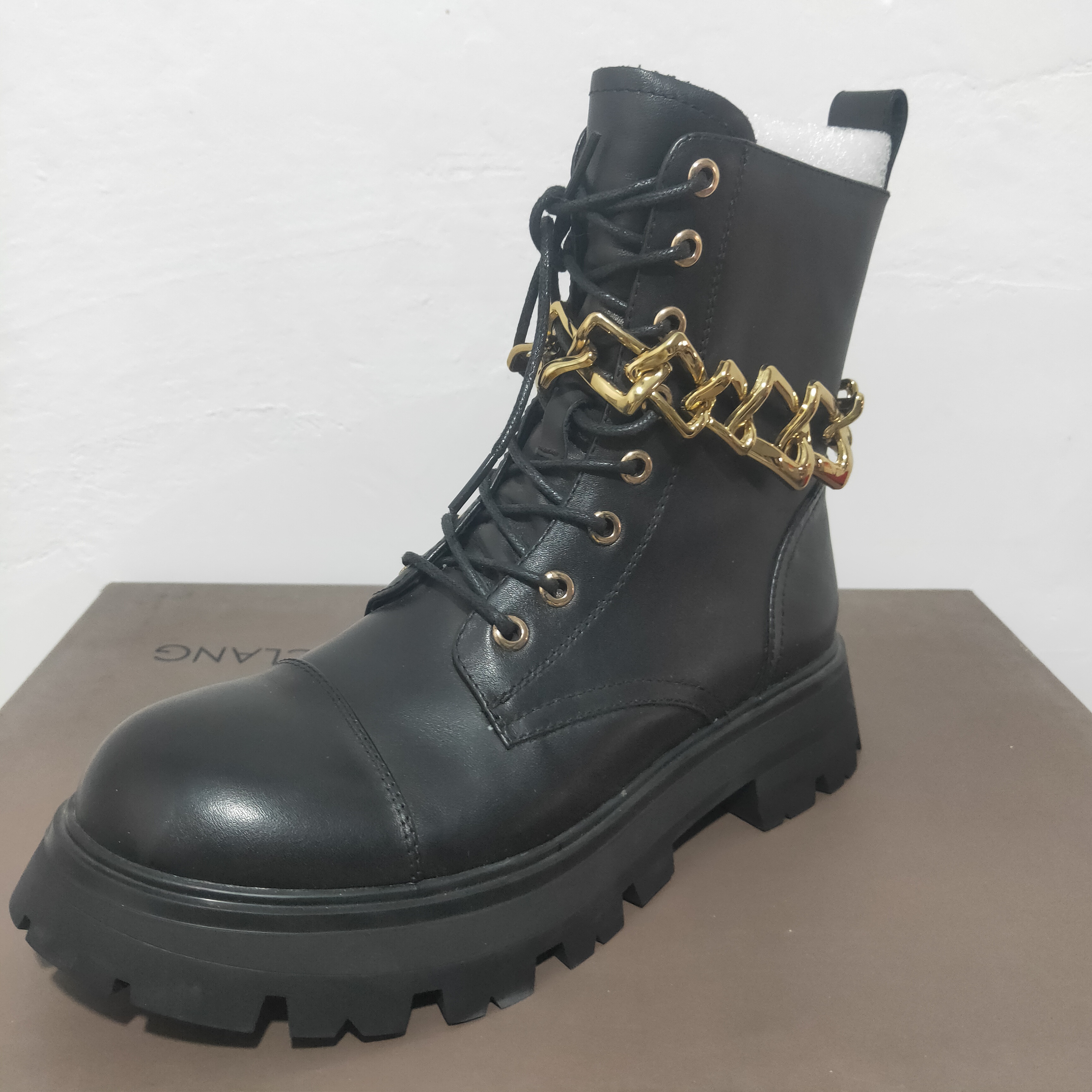 圆头厚底休闲女靴W971D23729