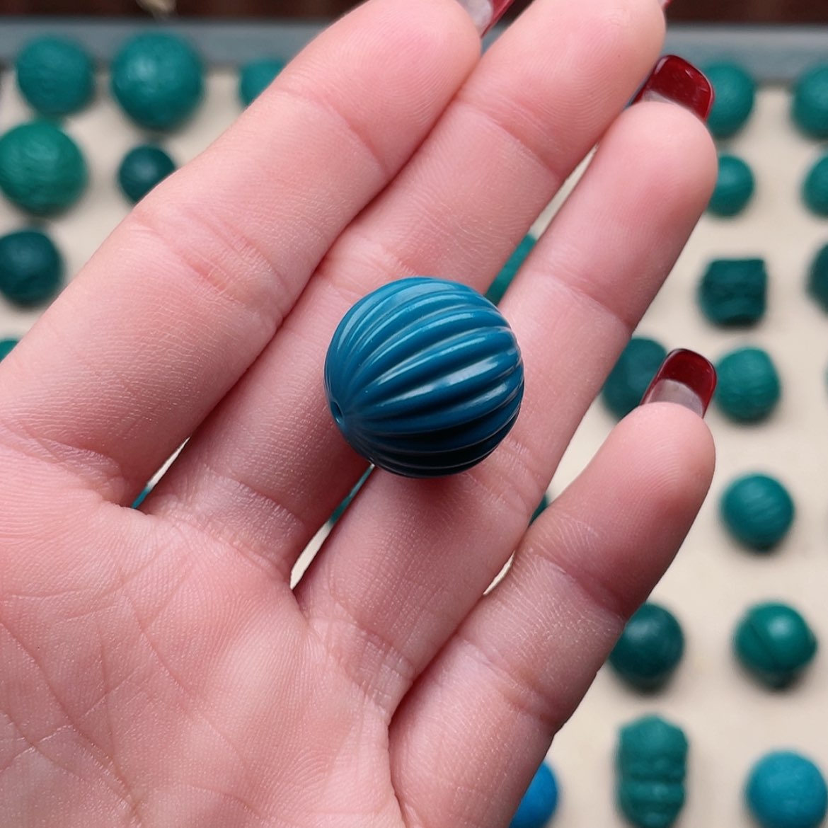 【闪购商品】玻璃颈饰魔鬼蓝瓜珠18左右一个