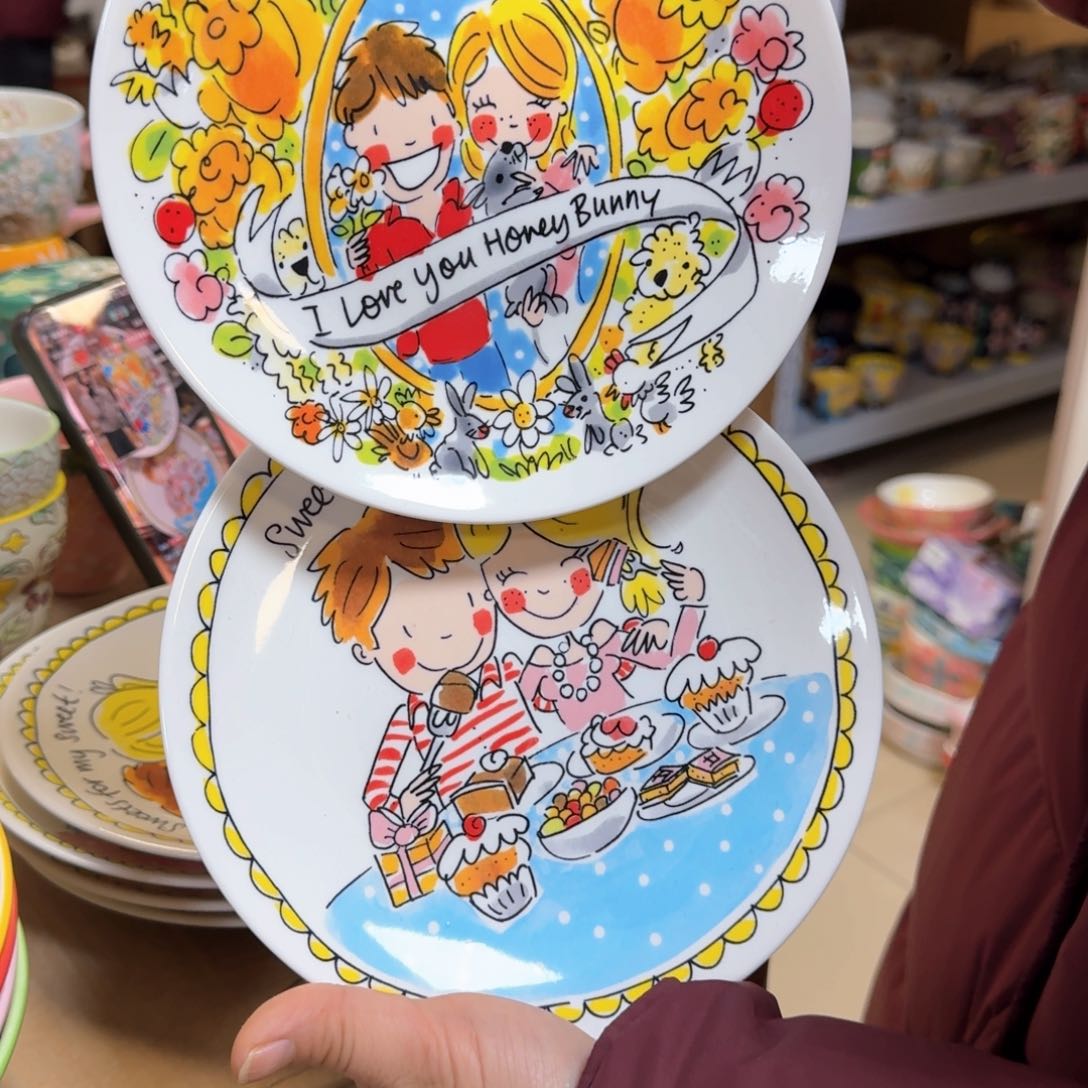 陶瓷荷兰太太盘子两只看图