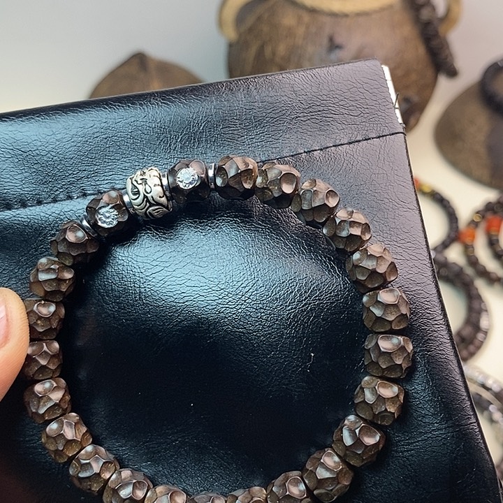 椰蒂手串98深坑 吞金兽