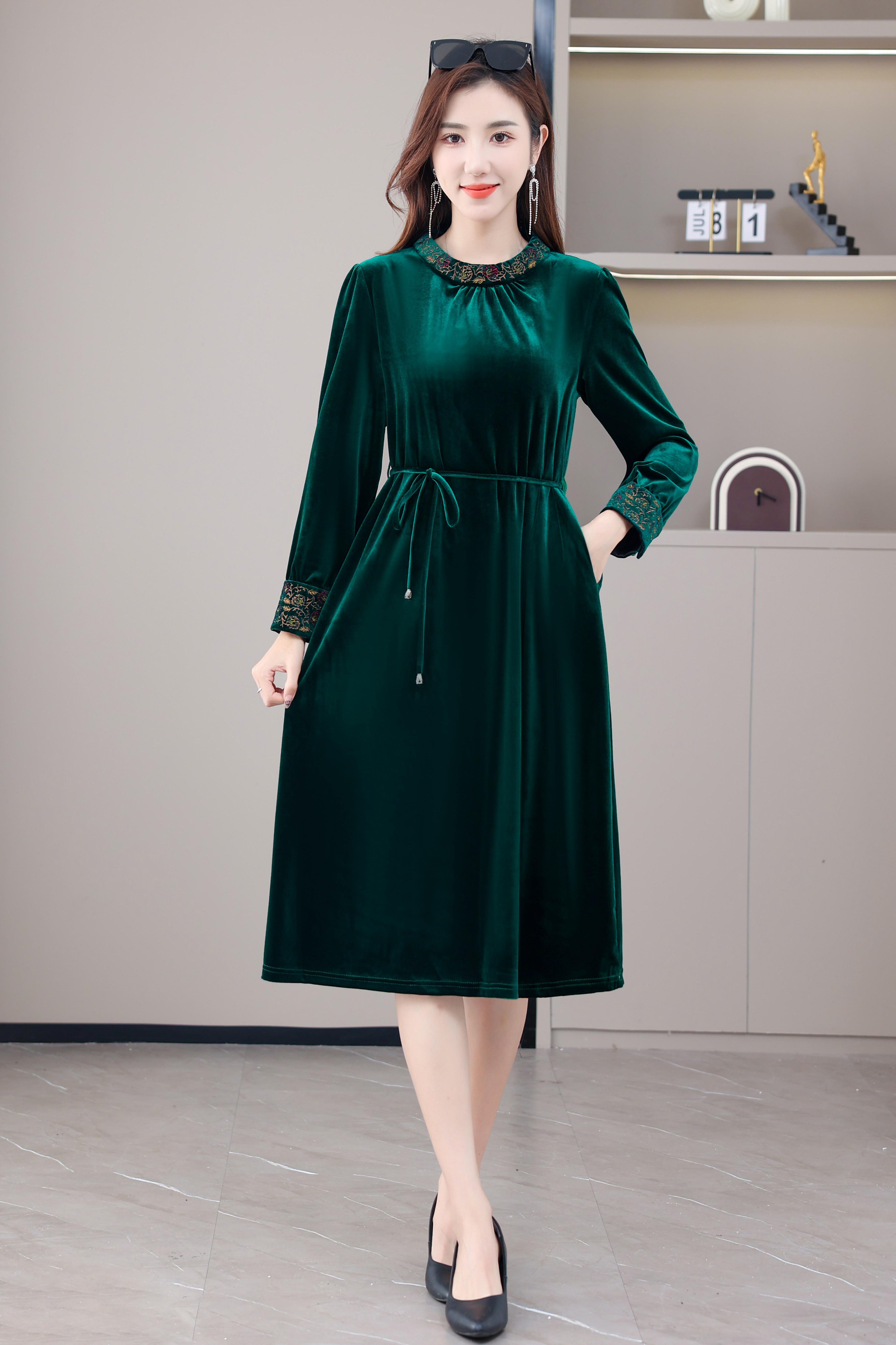 彩绣之语裙  时尚轻奢亲肤透气中长款连衣裙气质显瘦