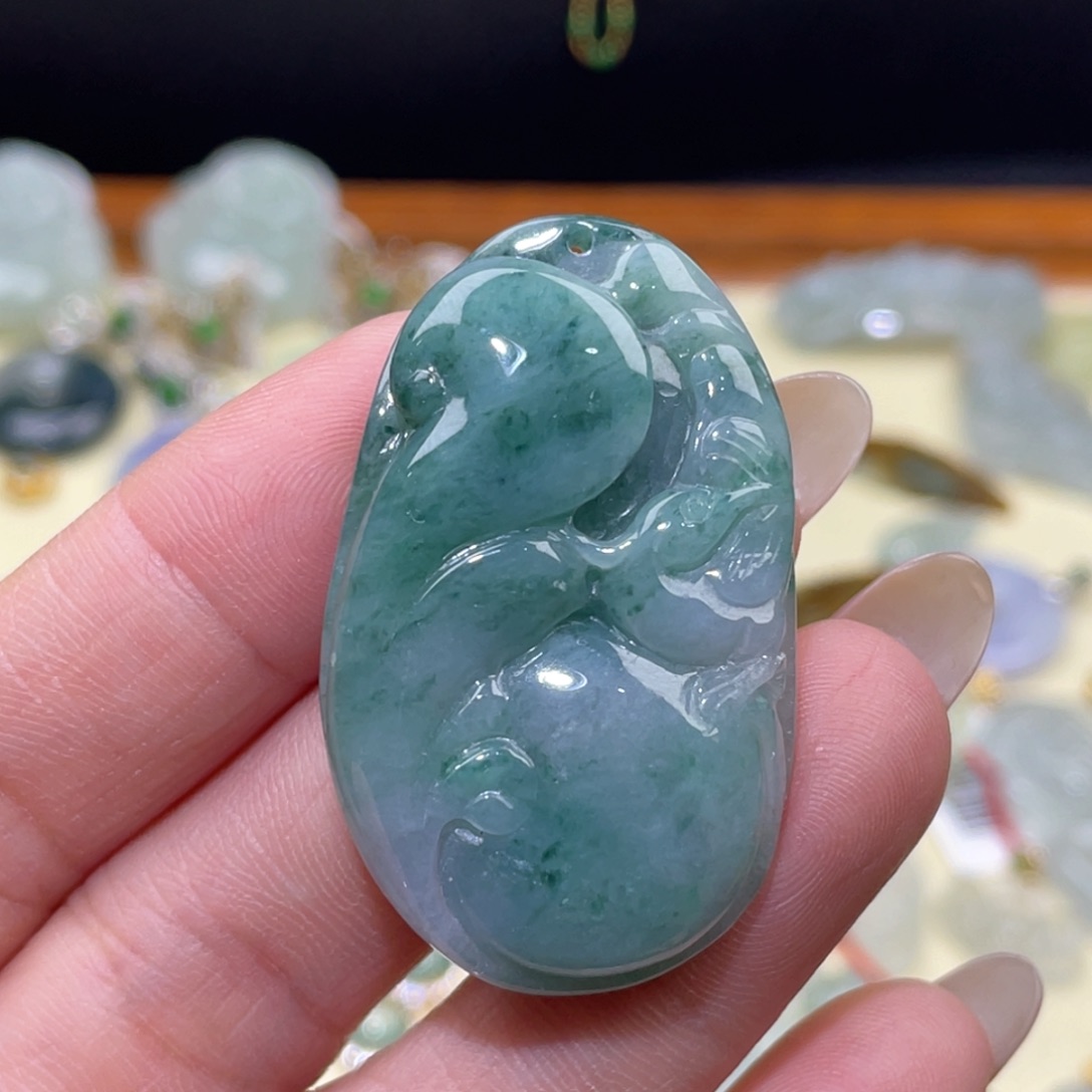 颈饰未镶嵌翡翠吊坠