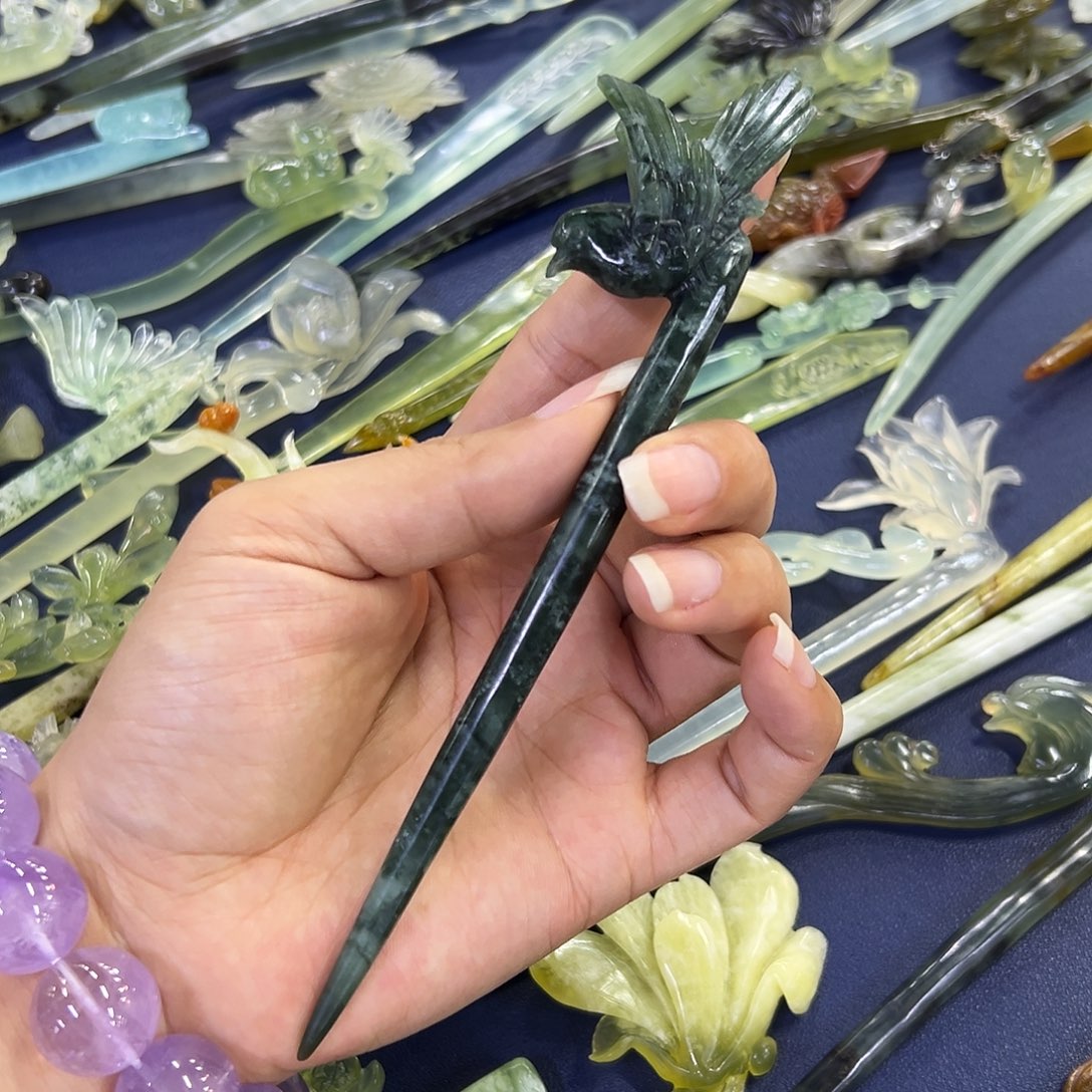 未镶嵌蛇纹石玉鸟
