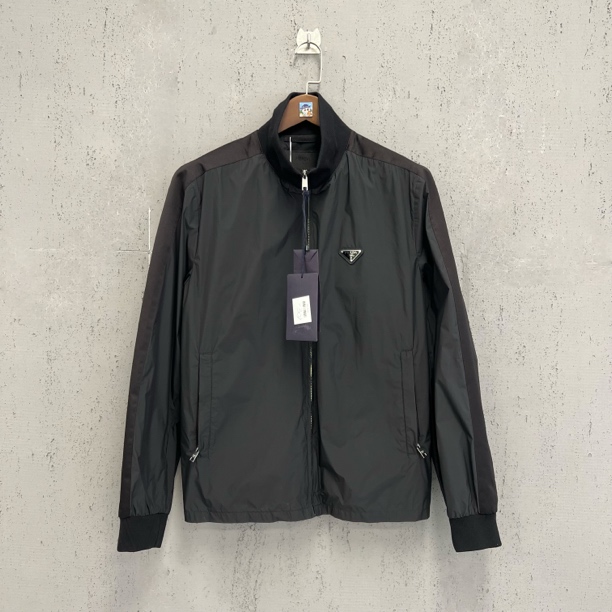 未使用 Prada/普拉达 prada黑色新款条纹尼龙三角标夹克50码