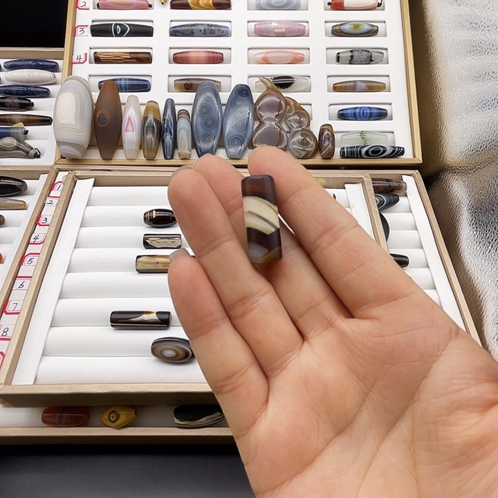 玛瑙/玉髓合金颈饰