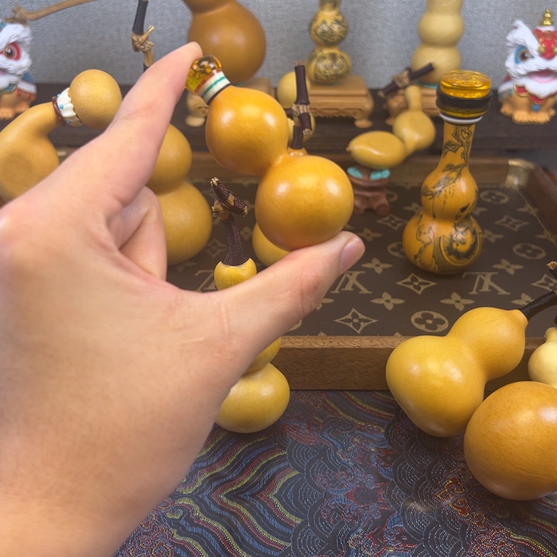 小***九哈哈哈哈哈哈哈哈哈哈