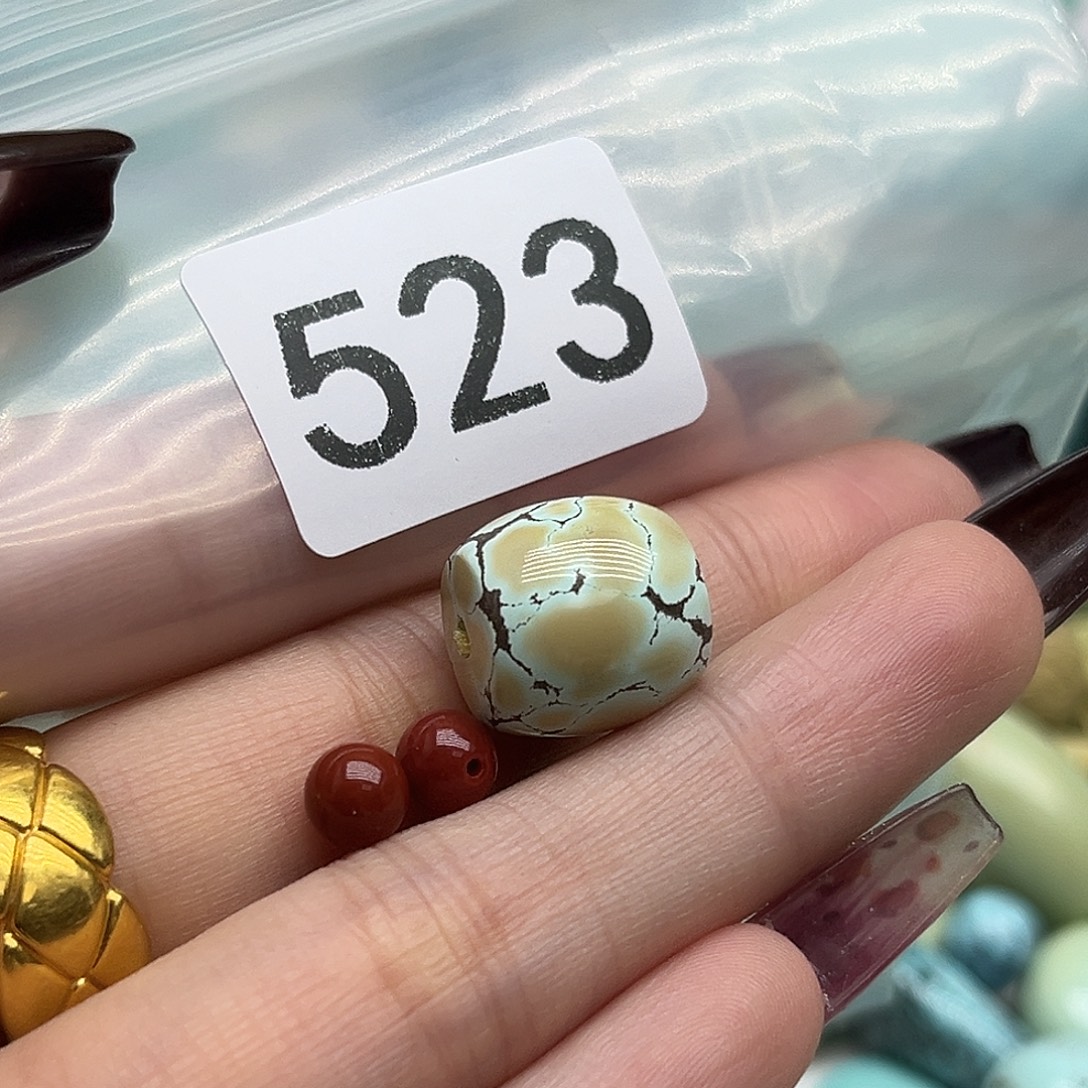 南红玛瑙未镶嵌珠宝奇石