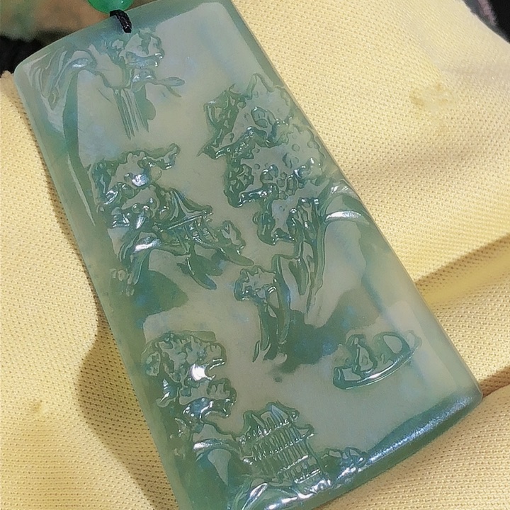 翡翠颈饰未镶嵌4，