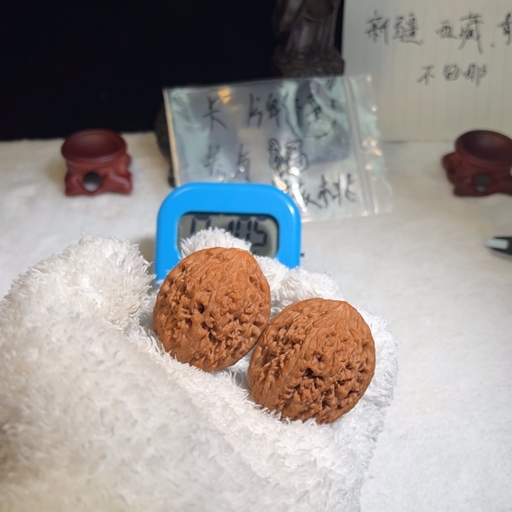 泼****文玩核桃吊坠文玩核桃