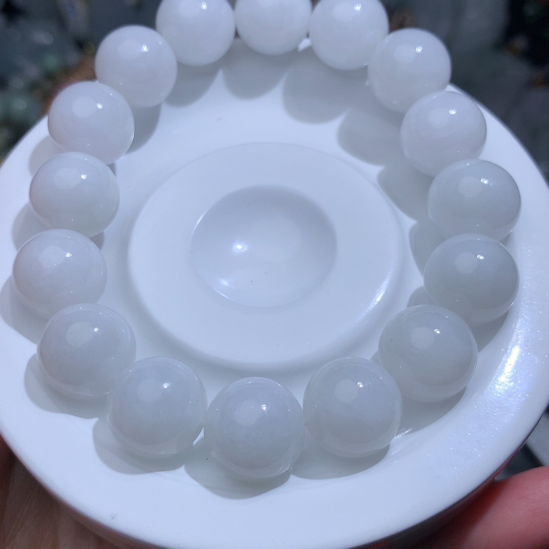翡翠未镶嵌颈饰1378。
