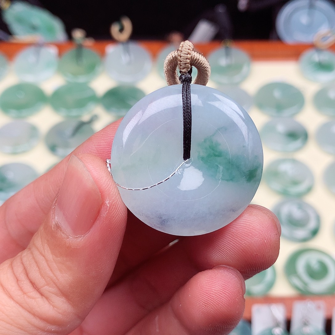 翡翠未镶嵌颈饰31.2-5.8mm