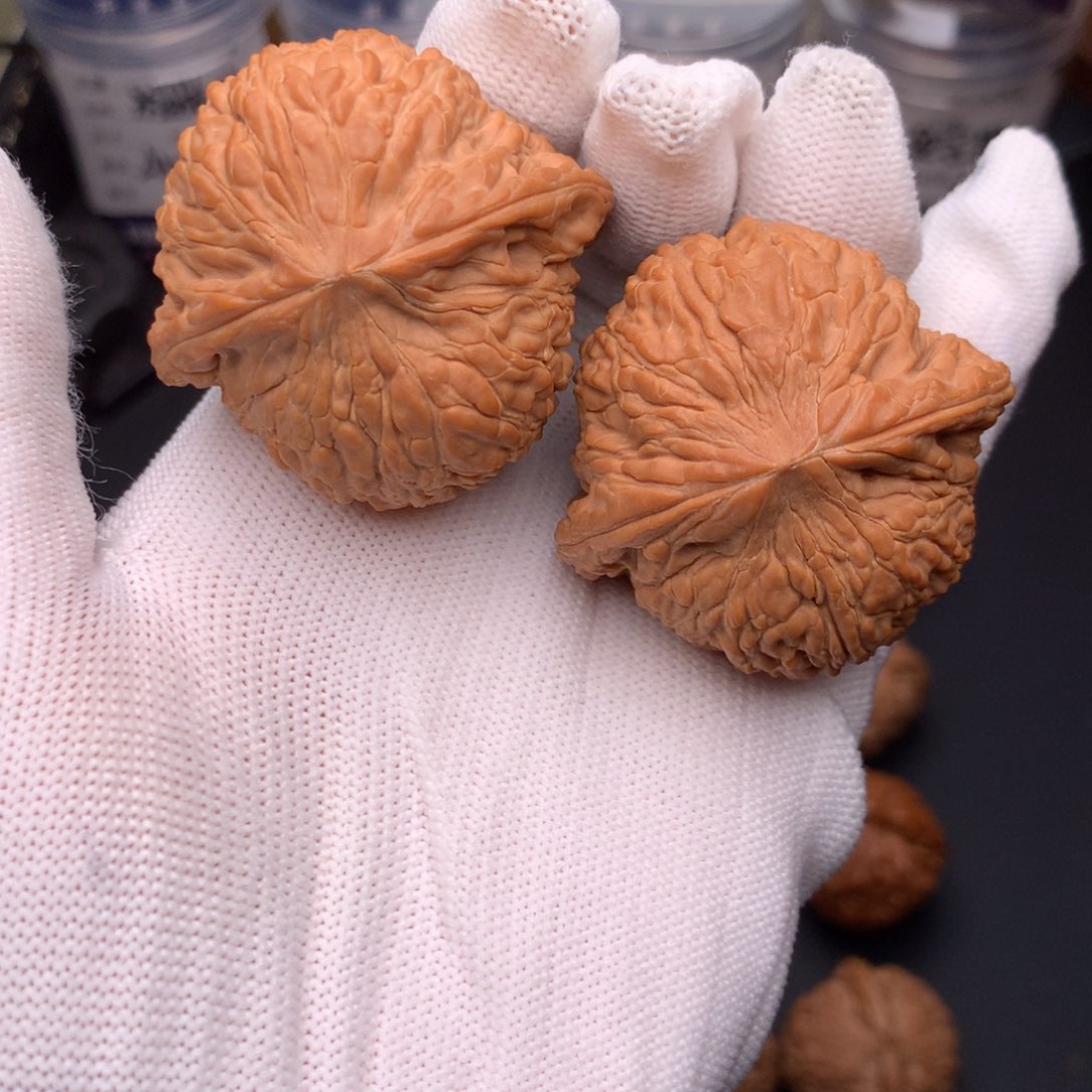 文玩核桃吊坠45绣球