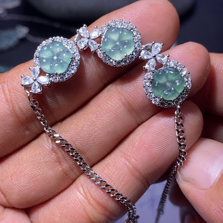 翡翠未镶嵌颈饰天然翡翠