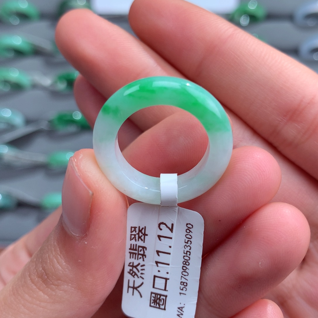 翡翠戒指未镶嵌天然