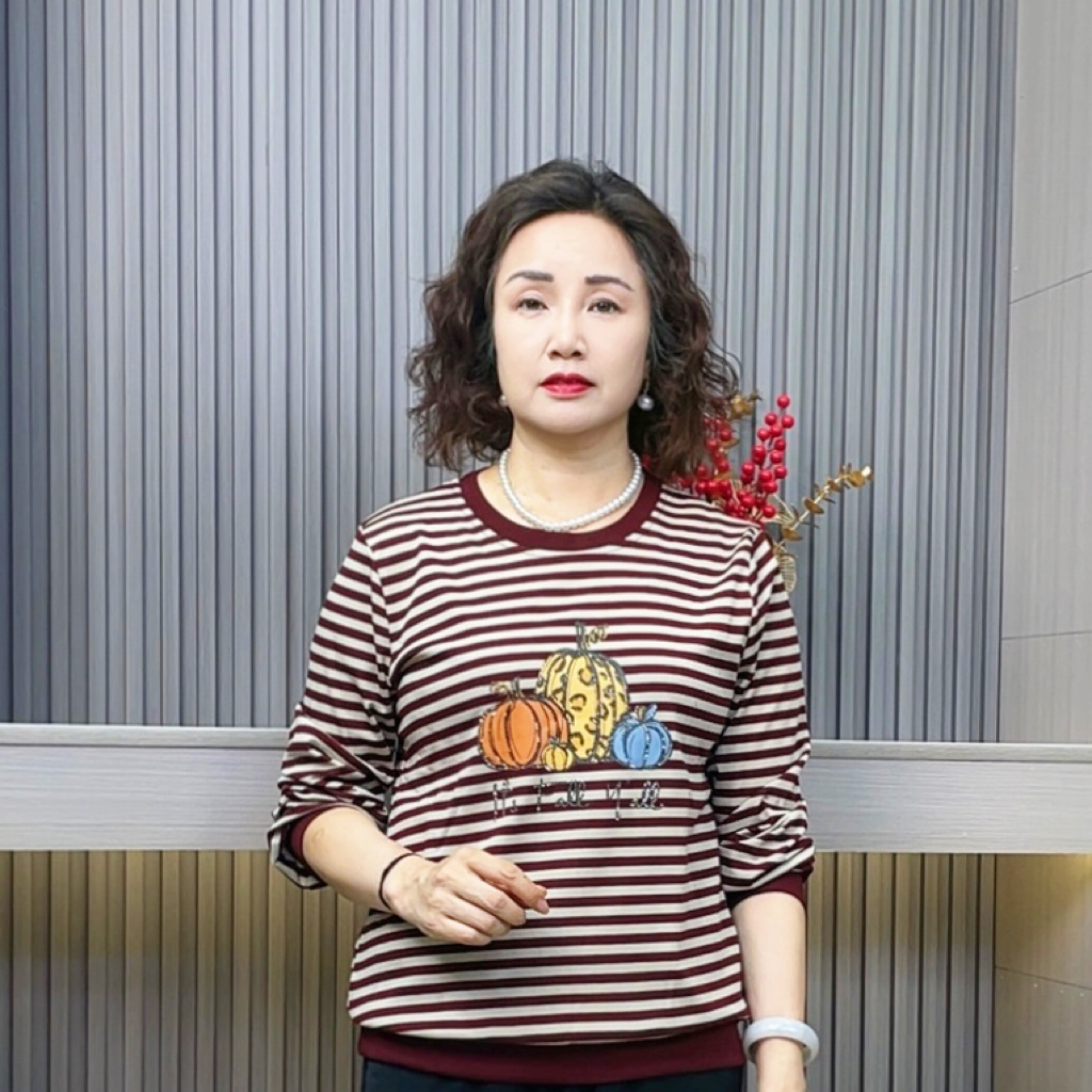 薄款圆领宽松型条纹中老年女装中长款女装春秋显瘦T桖时尚妈妈装