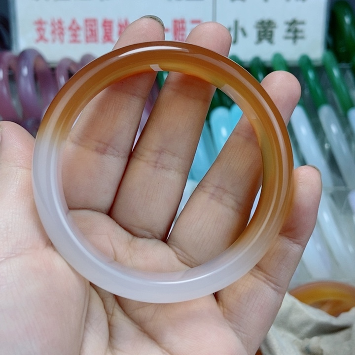 玛瑙/玉髓手镯未镶嵌