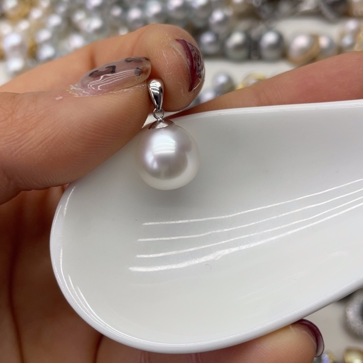 海水珍珠吊坠(不含链)18K金镶嵌