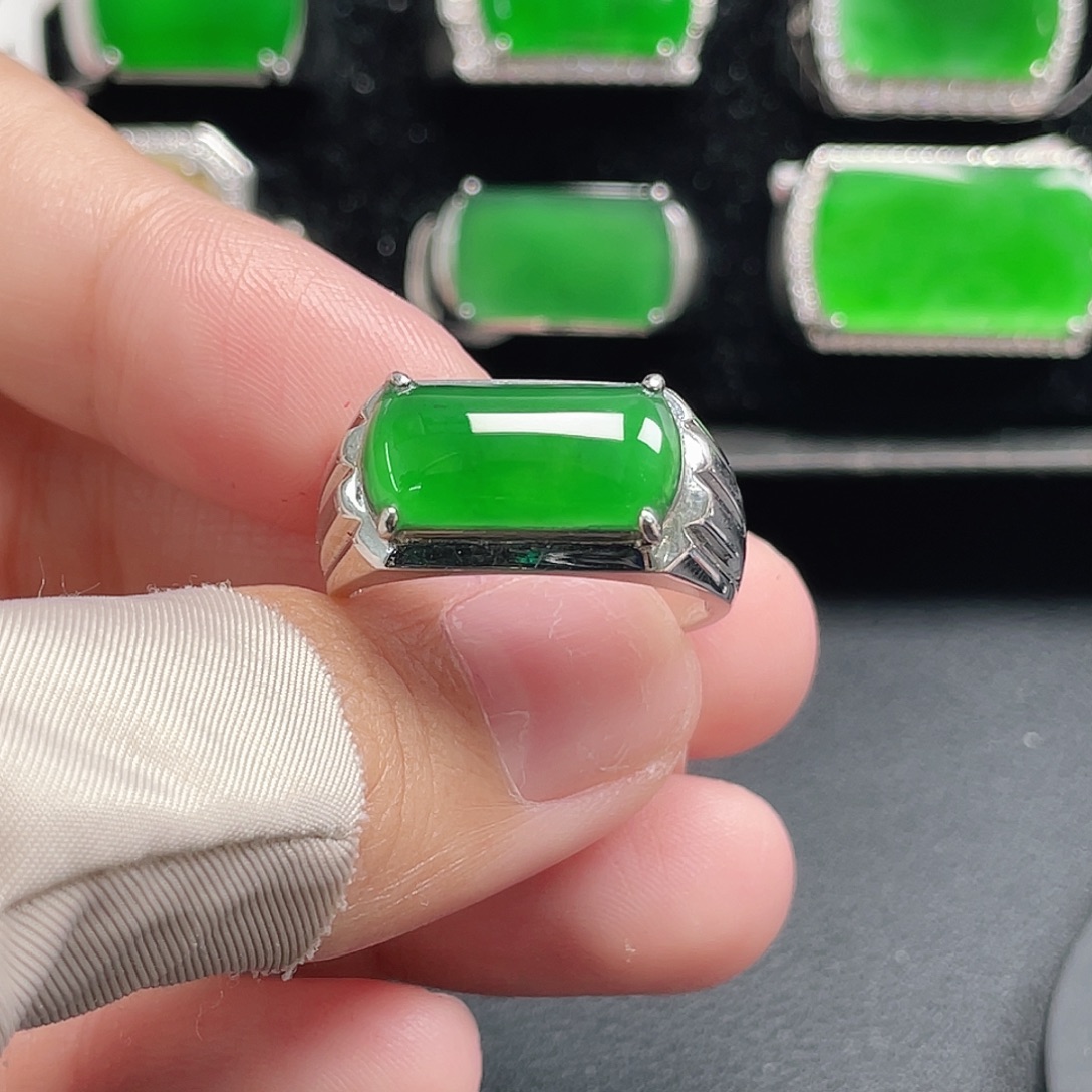 翡翠银S925镶嵌戒指天然A货翡翠没运费险3089