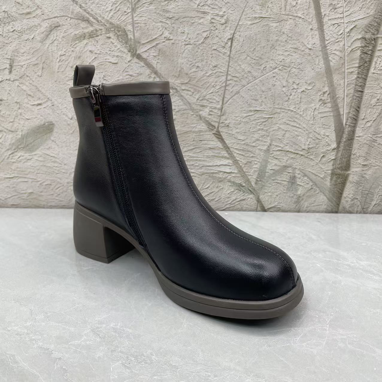 短靴女女靴子（羊皮）98533 绒 