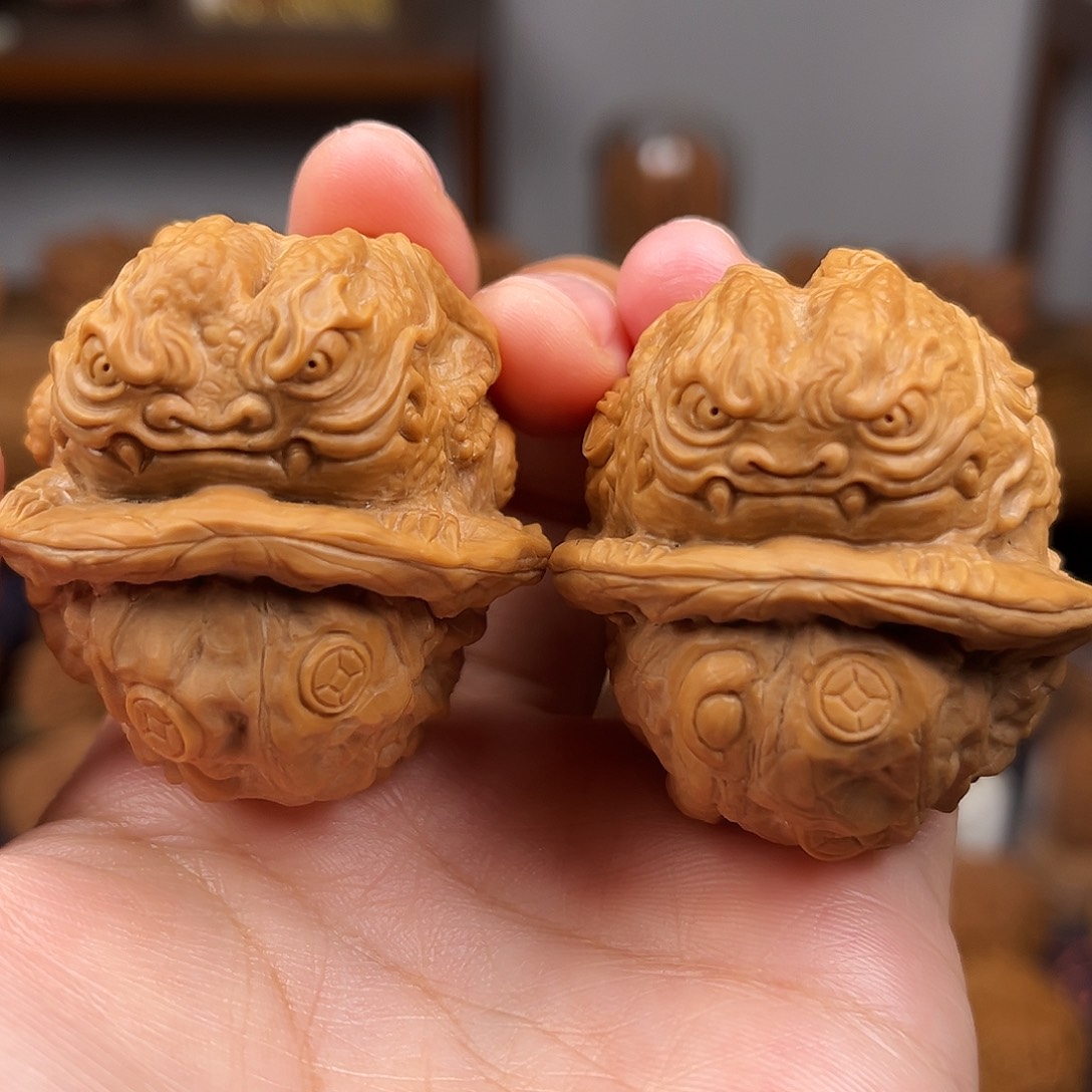 核桃把件龙蟾大尺寸