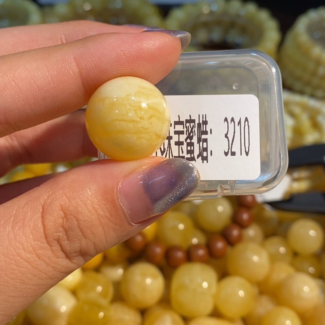 琥珀未镶嵌珠宝奇石3210