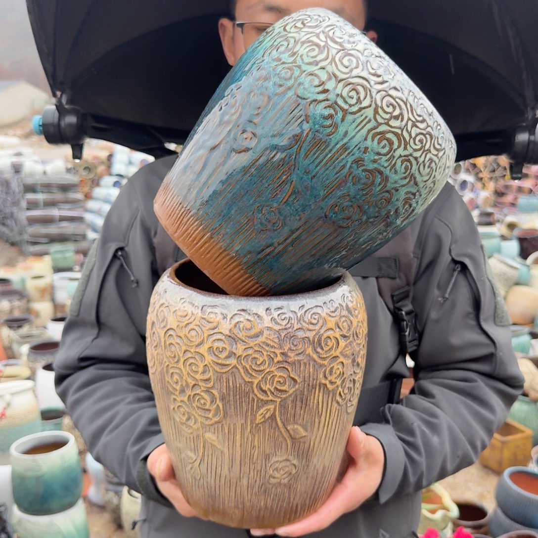 紫砂花盆口16高23（两个玫瑰花窝口胡巴