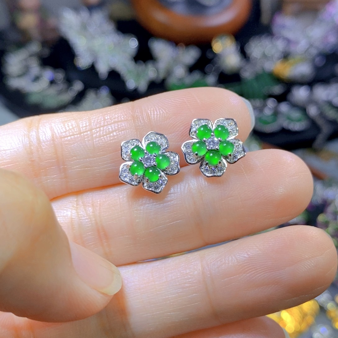 翡翠颈饰银S925镶嵌天然翡翠