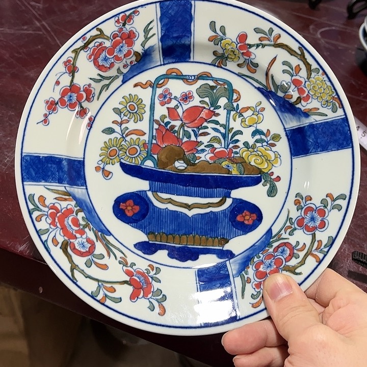 瓷片//////直径21.5厘米。绿。