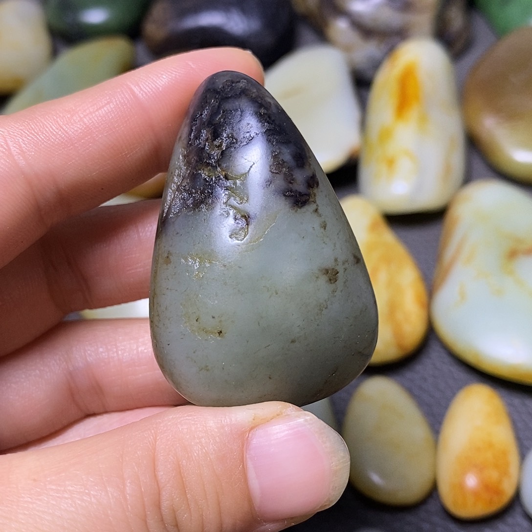 和田玉（糖玉）未镶嵌挂件