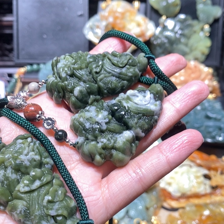 岫玉毛衣链未镶嵌