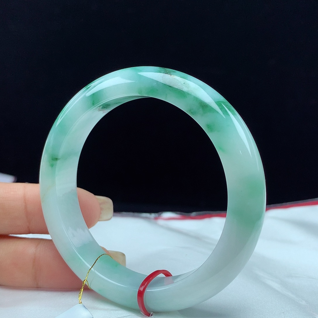 翡翠手镯未镶嵌54圈 4251