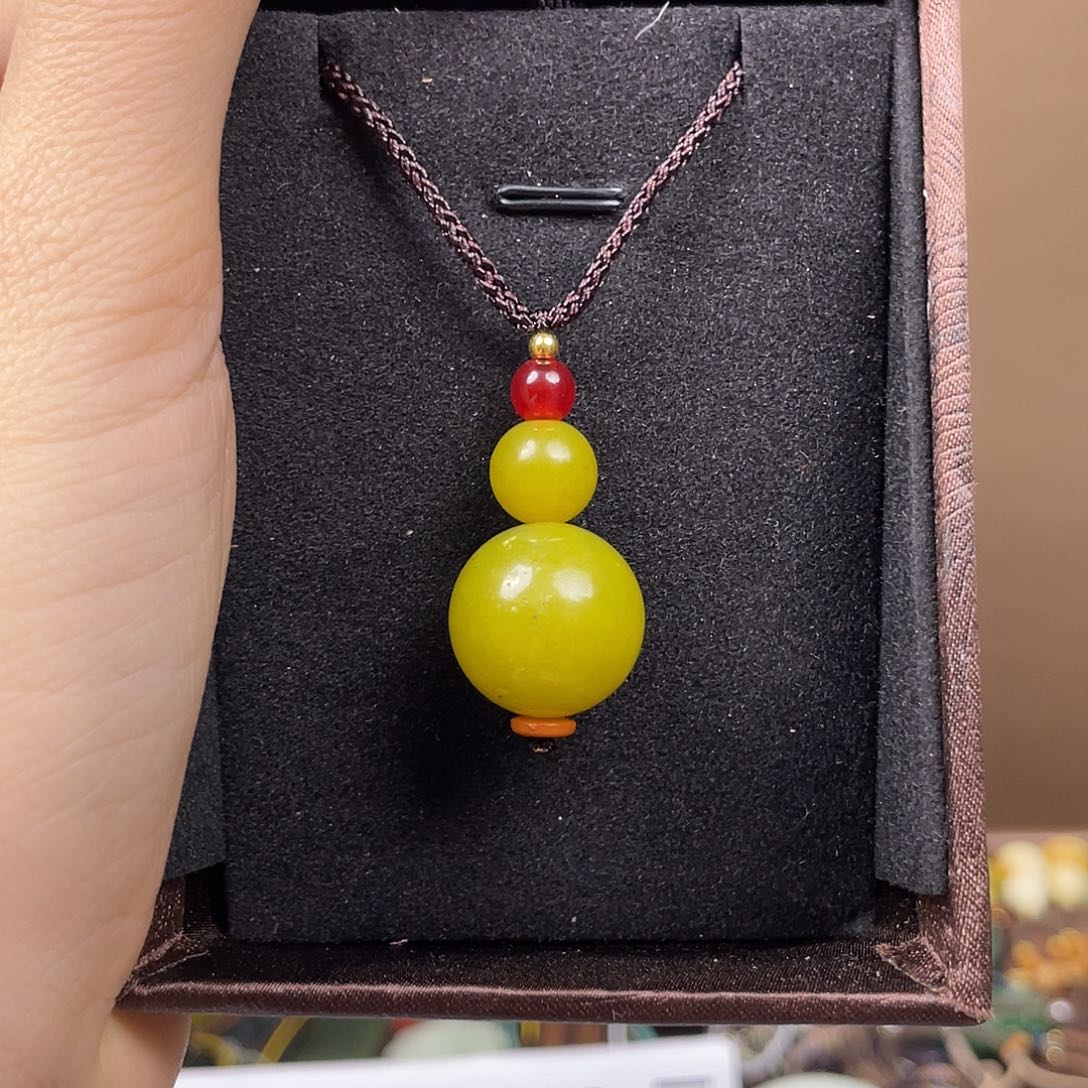 和田玉（糖玉）未镶嵌颈饰