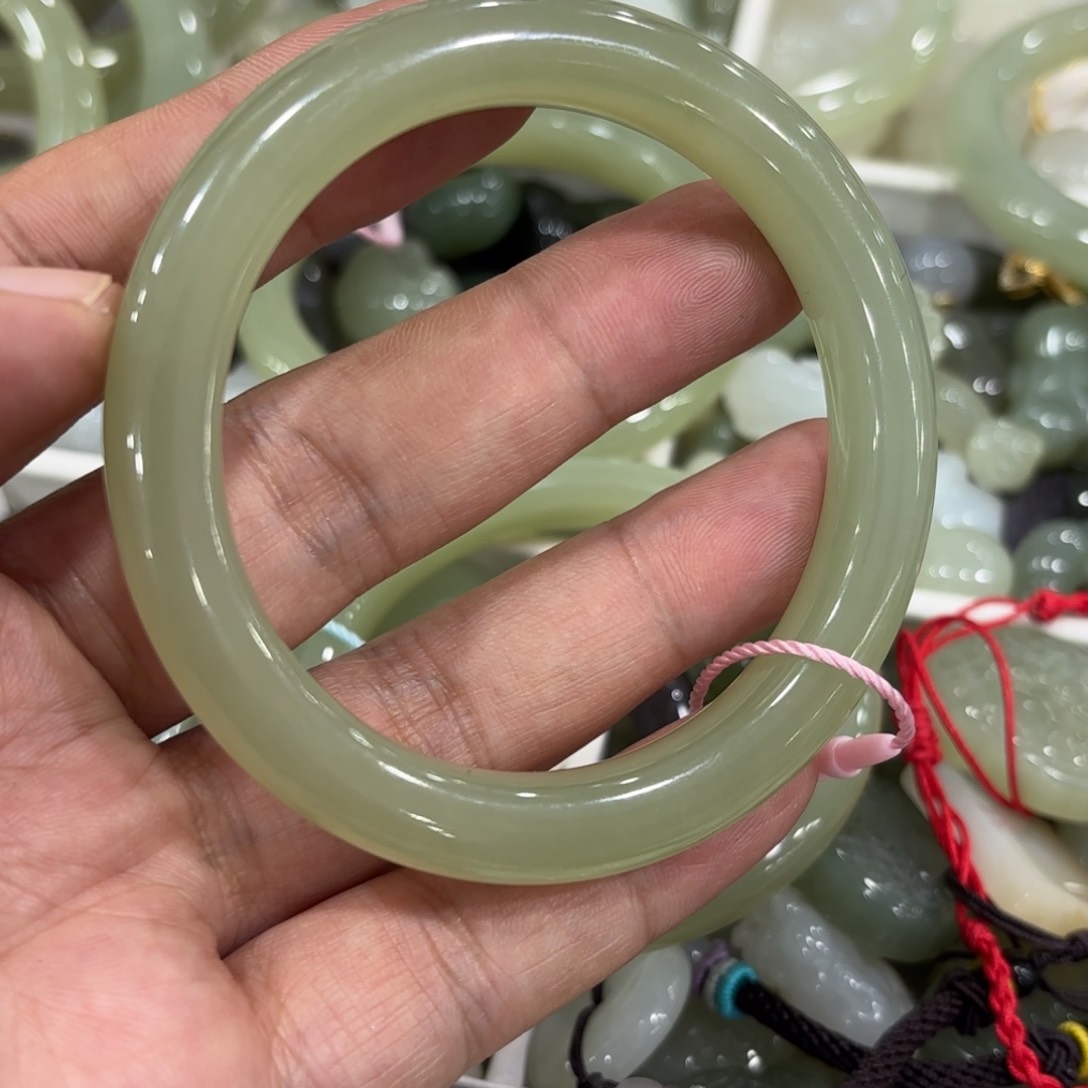 未镶嵌手镯和田玉56圈口