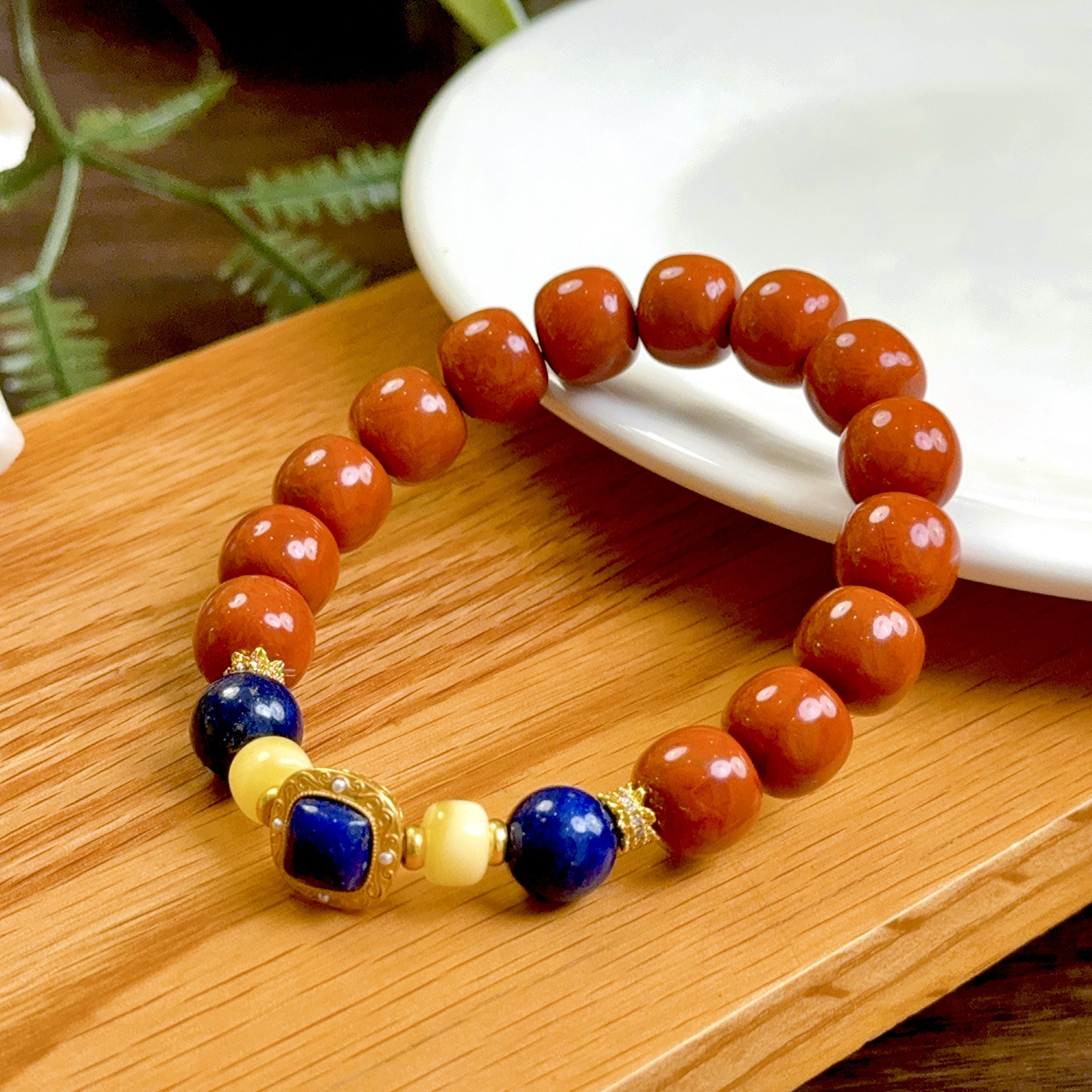 【红霞绛唇】保山南红（柿子红）✖️青金石原创设计款手串