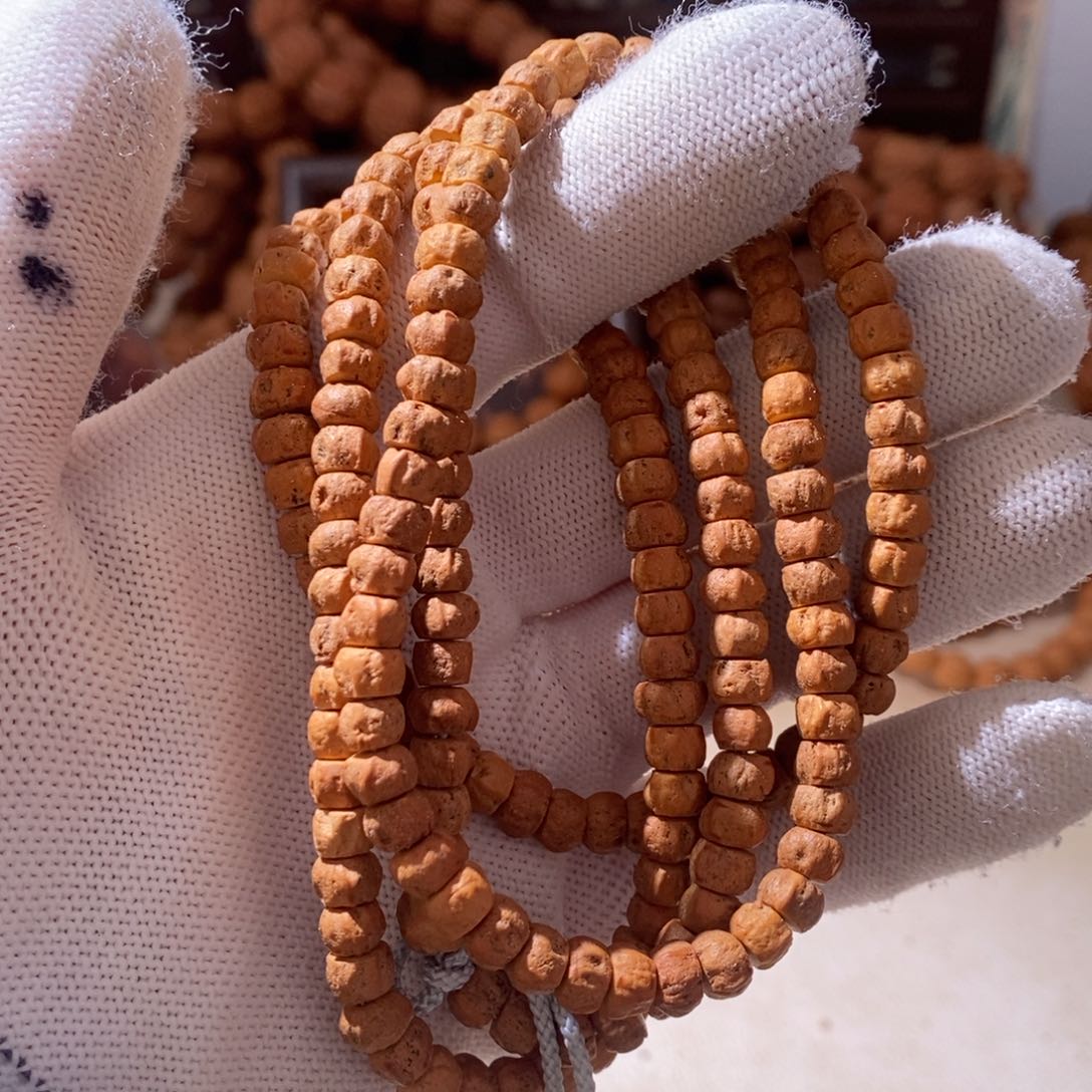 手串文玩核桃…………2