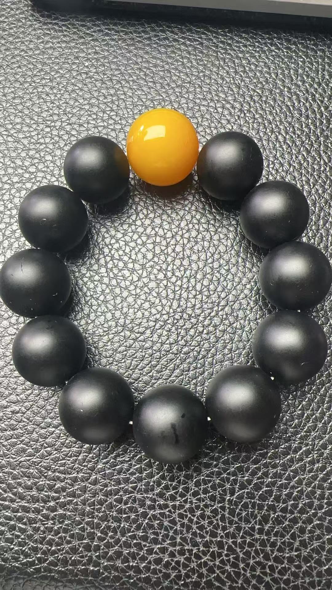 蜜蜡黑玛瑙手串