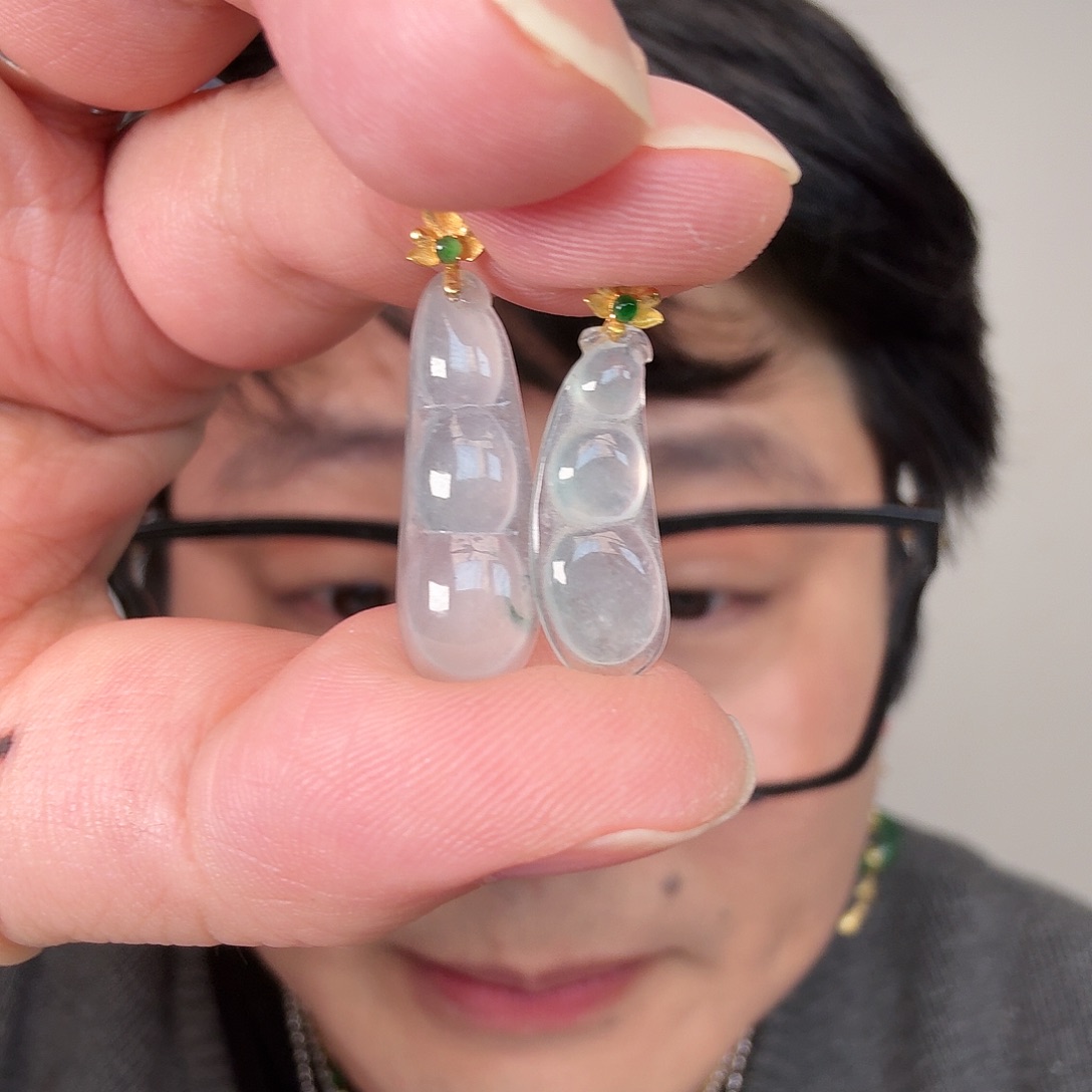 翡翠未镶嵌颈饰多样性一个