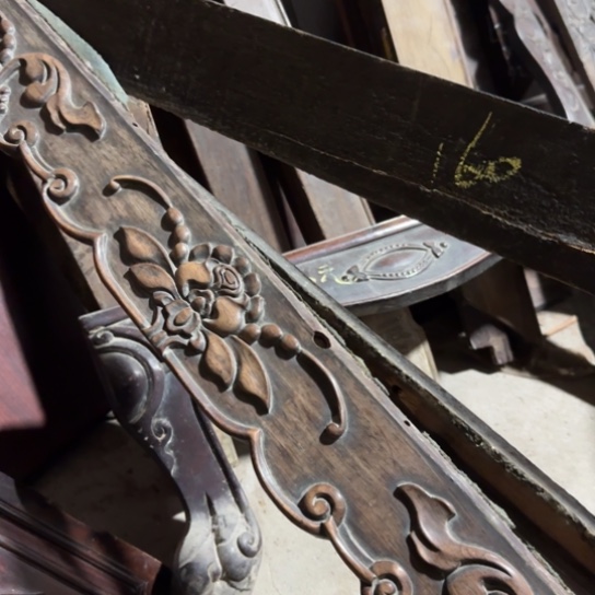 潜***天红酸枝木类红木老料