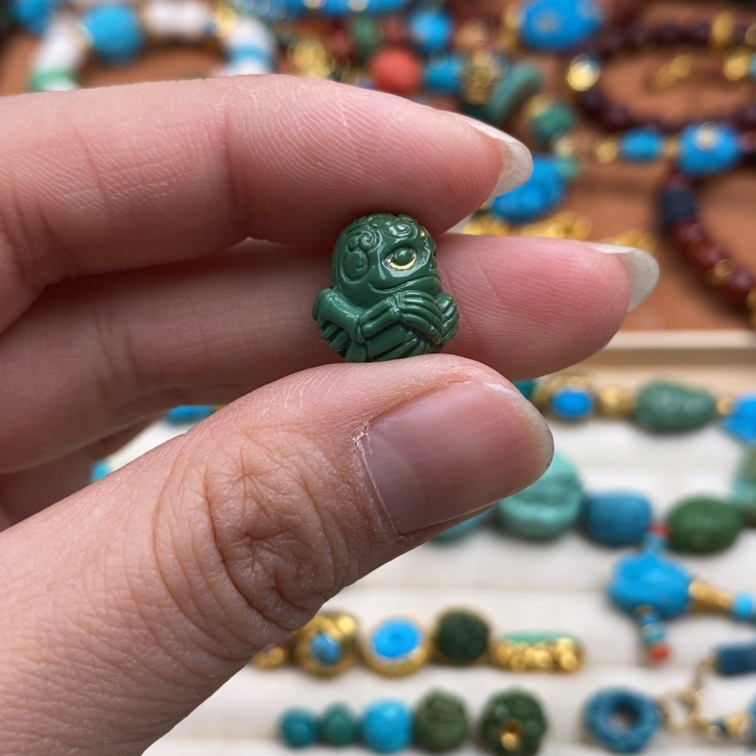 绿松石配饰未镶嵌