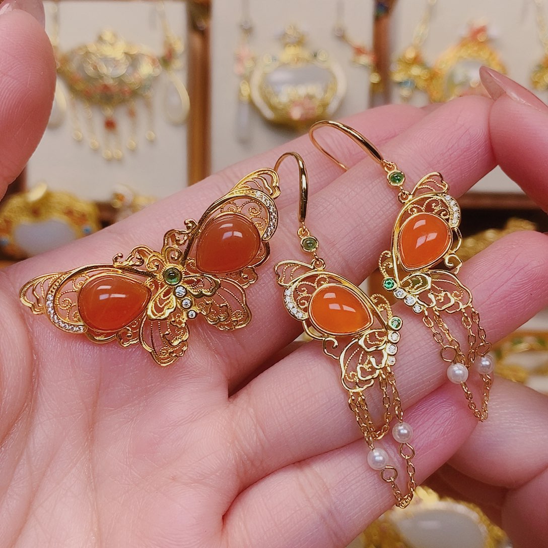 南红玛瑙银S925镀金镶嵌颈饰