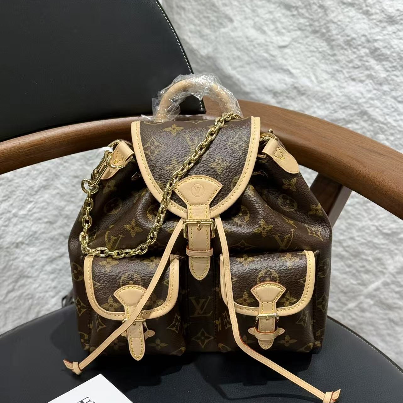 未使用 LouisVuitton/路易威登 lina/lv excursion双肩包