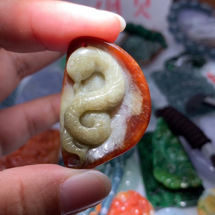 翡翠颈饰未镶嵌保真天然A货翡翠