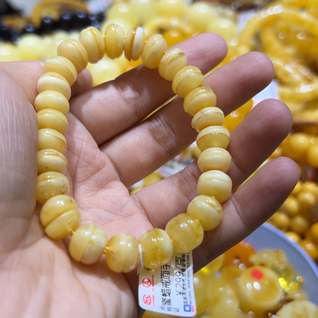 琥珀珠宝奇石未镶嵌