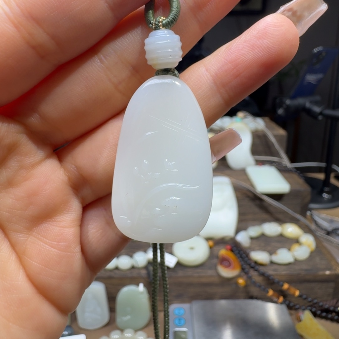 和田玉挂件未镶嵌