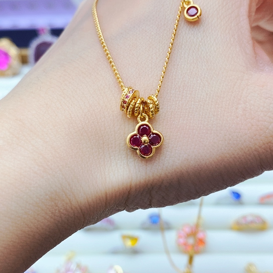 颈饰未镶嵌红宝石