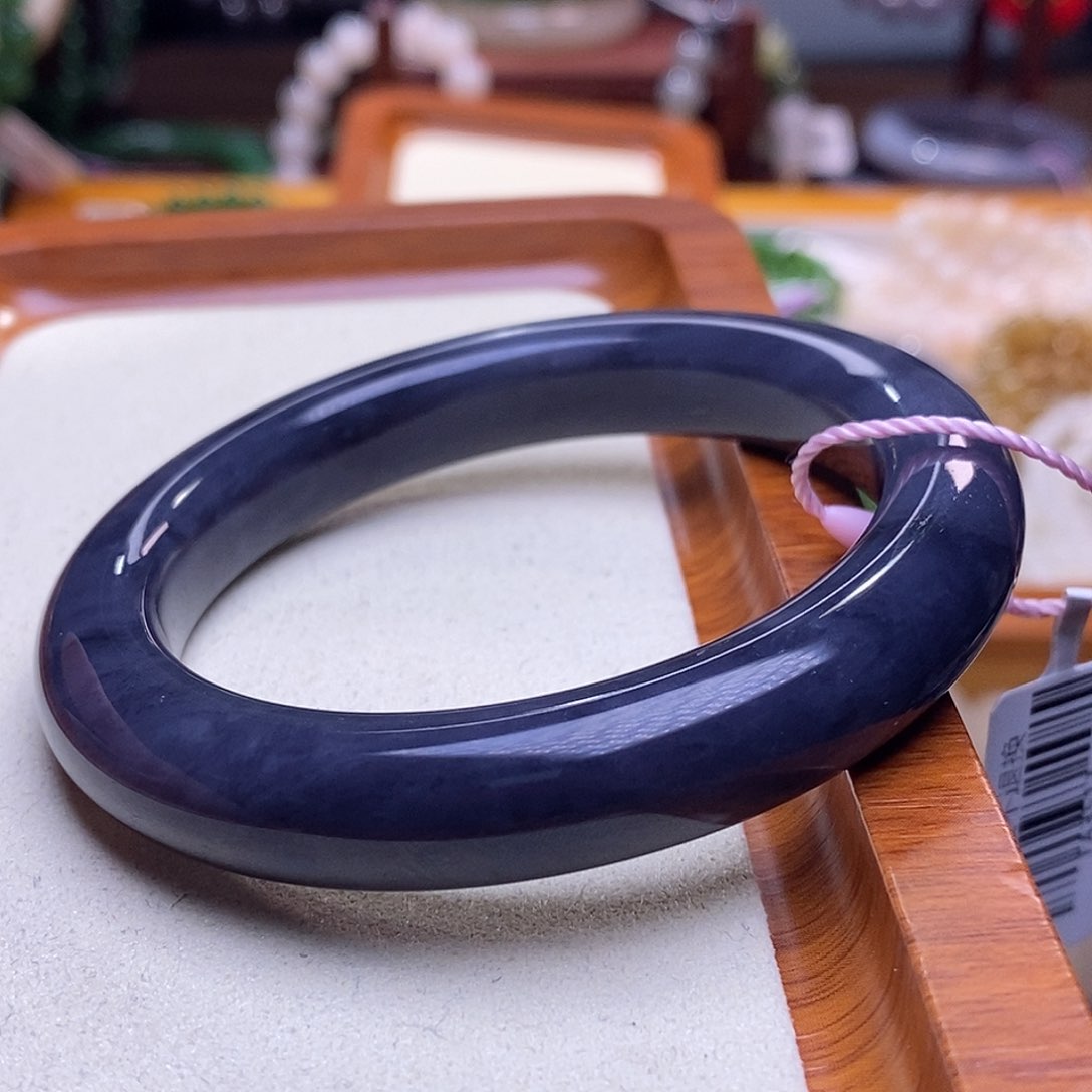 和田玉未镶嵌浓烟紫手镯56.8圈口