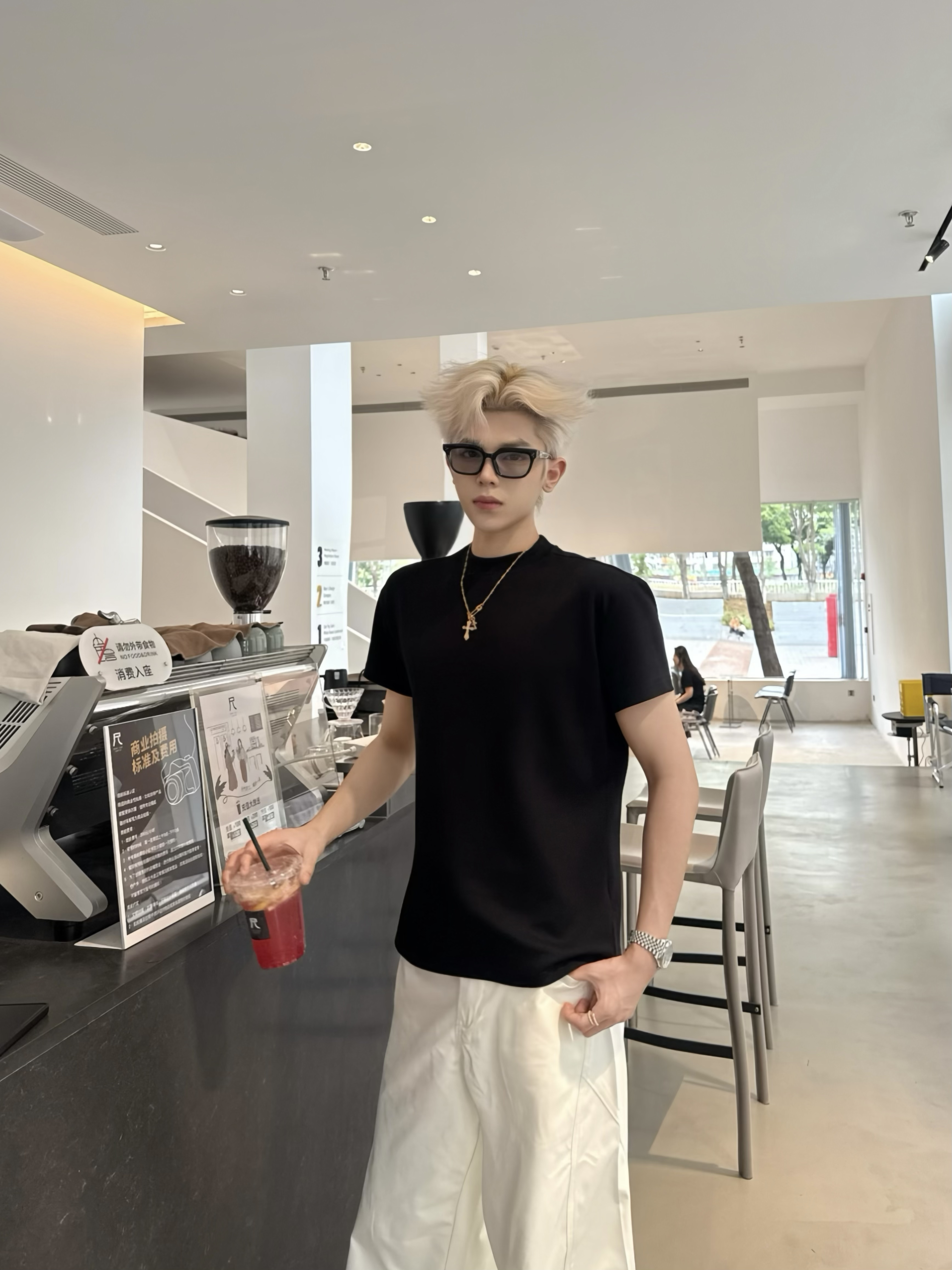 YOUNG【重磅300克】男士半高圆领正肩时尚短袖纯色轻奢T恤打(001)