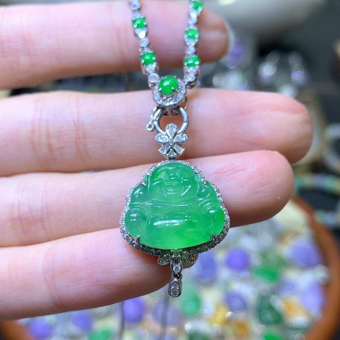 【闪购商品】翡翠颈饰18K金镶嵌翡翠吊坠项链